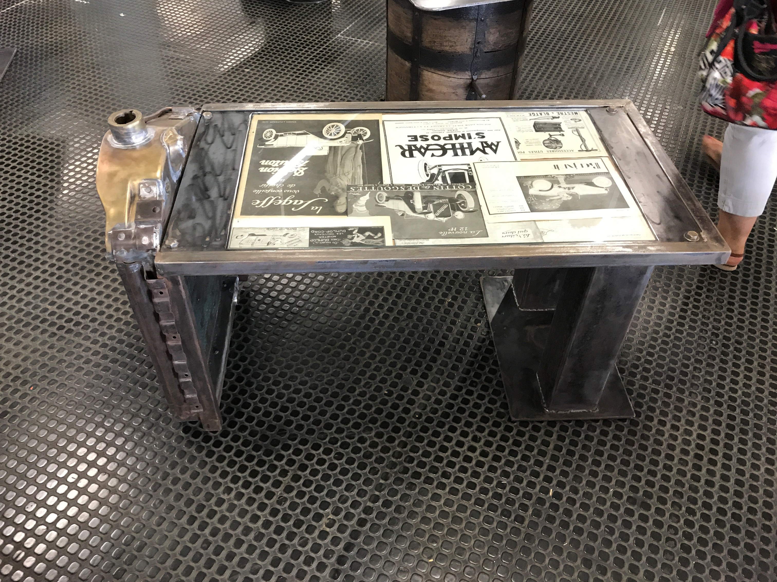 table basse recup metallique auto